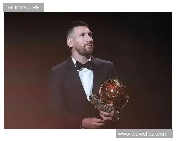 足球传奇：球星生涯历程与成就解析从青训到巅峰荣耀