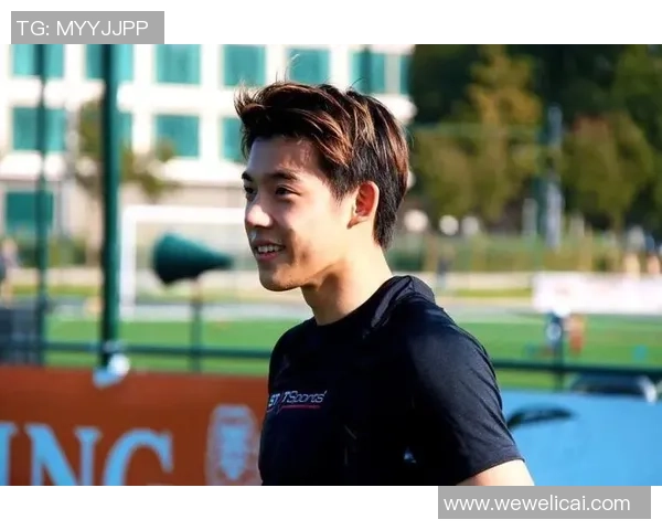 足球明星童年颜值大比拼 从小帅气到成名的顶级球员